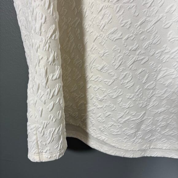 Jaclyn Smith White Textured Leopard Print Top - Size 1X - Women's Plus Size - Picture 3 of 6